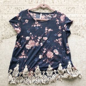 Floral Short Sleeved Shirt with Lace